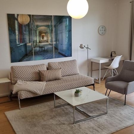 Luxi Luxurioeses Appartement Mit Terrasse Und Garten Mitten In Берлин Екстериор снимка