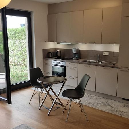 Luxi Luxurioeses Appartement Mit Terrasse Und Garten Mitten In Берлин Екстериор снимка