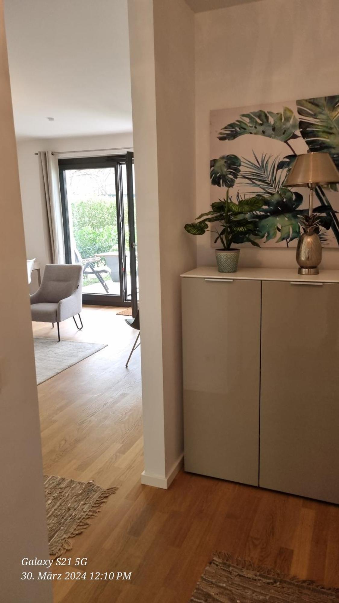 Luxi Luxurioeses Appartement Mit Terrasse Und Garten Mitten In Берлин Екстериор снимка